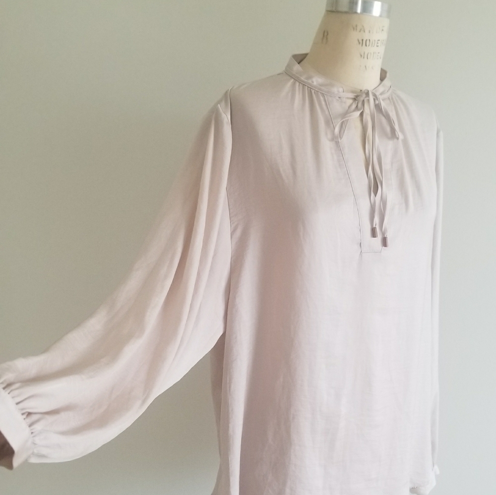 H&M tie knot detailed top